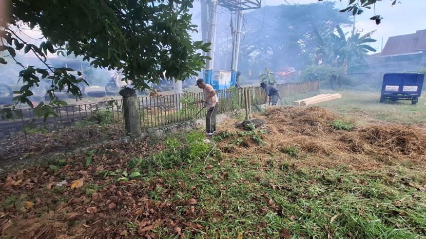 Pedagang: Karena Bapak-bapak TNI Turun Tangan, Pasar di Bone Jadi Lebih  Segar - Tribun-timur.com