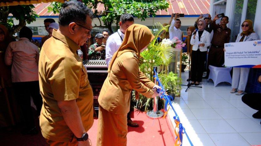 Pemkab Gowa - Bank BRI Resmikan Gedung SDI Sorobaya 