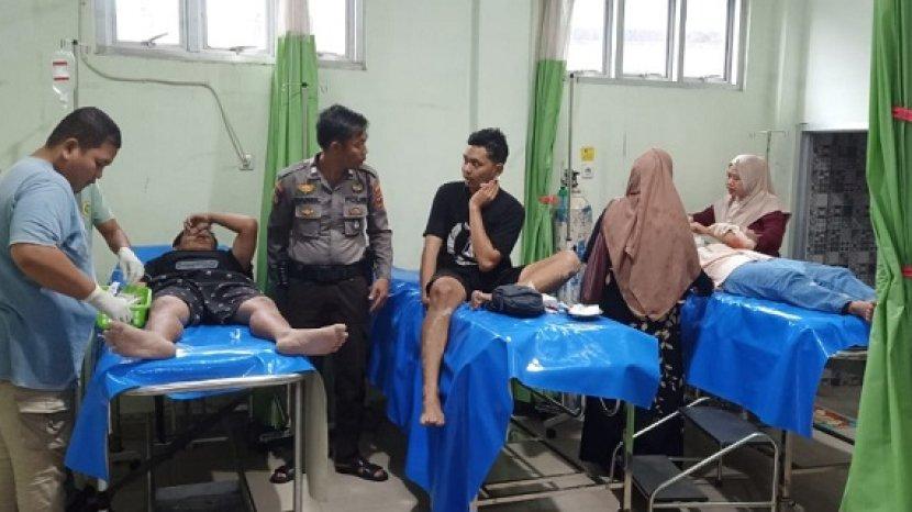 BREAKING NEWS: 6 Wisatawan Tersambar Petir di Pantai Tanjung Bira Bulukumba