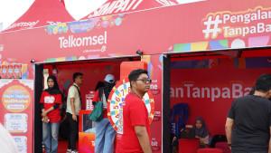 2025-09-26-booth-telkomsel-di-f8.jpg