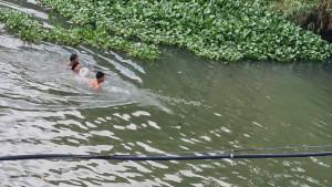 2025-10-24-perempuan-lompat-dari-jembatan.jpg