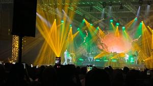 2025-11-14-Maher-Zain-saat-tampil-menghibur-penonton.jpg