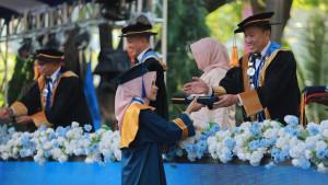 20250920-Suasana-wisuda-Poltekpar-Makassar.jpg