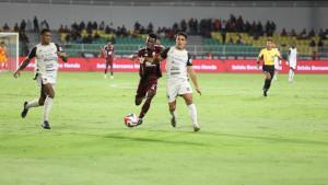20250924-Duel-PSM-Makassar-vs-Persija-Jakarta-di-Stadion-BJ-Habibie.jpg