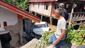 20251008-Kecelakaan-Mobil-di-Sinjai.jpg