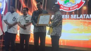 20251021_PENGHARGAAN-ANRI_ANRI-berikan-pengharagaan-untuk-Sulsel.jpg
