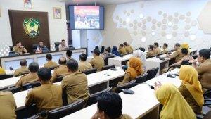 Adnan-Purichta-Ichsan-saat-menerima-kunjungan-Tim-Penilaian-PPD-2023.jpg