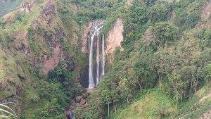 Air-terjun-bossolo2912023.jpg