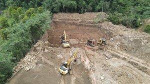 Aktivitas-penambangan-di-bantaran-Sungai-Suso-Desa-Kadundung.jpg
