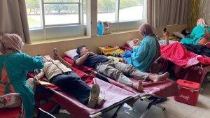 Antusias-warga-Makassar-mendonorkan-darahnya-di-di-lantai-4-MTC.jpg