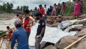 BREAKING-NEWS-Penemuan-Mayat-Wanita-Tanpa-Identitas-Gegerkan-Warga-Desa-Ujungpero-Wajo.jpg