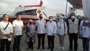 Bantuan-Ambulans-Laut-Pasar-Modal-Siap-Melayani-Masyarakat.jpg