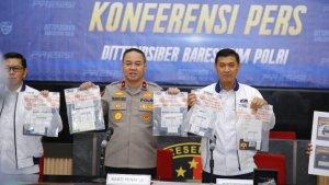 Brigjen-Himawan-memimpin-konferensi-pers-di-Bareskrim-Polri-Rabu-1932025-34243.jpg
