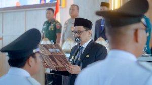 Bupati-Barru-Suardi-Saleh-melantik-dan-mengambil-sumpah-ke-28-kades.jpg