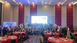 Founder-of-Insight-Indonesia-Fauziah-Zulfitri-dua-dari-kanan-5.jpg