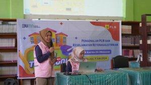 Goes-to-school-Srikandi-PLN-UIP-Sulawesi-1.jpg