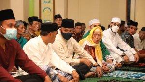 Ilham-Azikin-saat-melaksanakan-Safari-Ramadan-di-Masjid-Besar-Rawdhatul-Muflihin.jpg