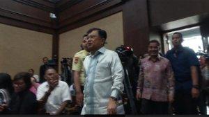 Jusuf-Kalla-bersaksi-di-persidangan-kasus-dugaan-korupsi.jpg