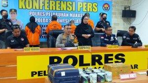 Kapolres-Pelabuhan-Makassar-AKBP-Restu-Wijayanto-memimpin-rilis-pengungkapan-narkoba.jpg