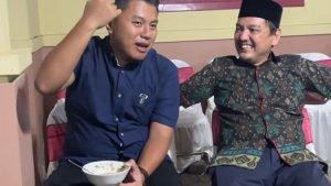 Kedekatan-Kader-Partai-Demokrat-Yoyok-Sukawi-baju-batik.jpg