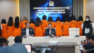 Konferensi-pers-penangkapan-12-WNA-PSK.jpg