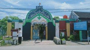 Makam-Syekh-Yusuf-di-Gowa.jpg