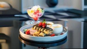 Menu-Es-Campur-dan-Chocolate-Banana-Swiss-Belinn-Panakkukang.jpg