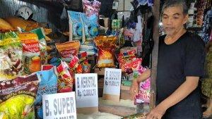 Muhsin-55-salah-satu-pedagang-beras-di-Pasar-Tamamaung.jpg