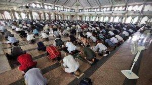 Niat-Lengkap-Tata-Cara-Sholat-Qobliyah-Jumat-dan-Sholat-Badiyah-Jumat-Juga-Amalan-Sebelum-Jumatan.jpg