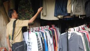 PAKAIAN-BEKAS-Menkeu-Purbaya-larang-keras-impor-pakaian-bekas-ilegal.jpg