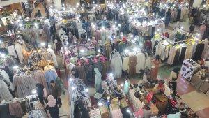 PENGUNJUNG-MAL-Suasana-penjual-pakaian-di-lantai-dasar-Mal-Panakkukang-9.jpg