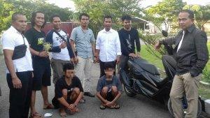 Pelaku-pembusuran-Irwan-dan-Zulkifli-saat-diamankan-di-Mapolsek-Binamu.jpg