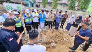Peletakan-batu-pertama-kantor-Kemenag-dihadiri-langsung-Bupati-Maros.jpg