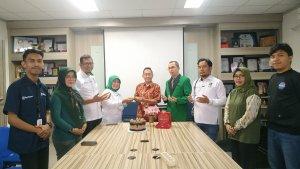 Pengurus-MW-KAHMI-Sulsel-saat-berkunjung-ke-Tribun-Timur-Sabtu-1792022.jpg