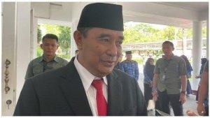 Pj-Gubernur-Sulsel-Bahtiar-Baharuddinv.jpg