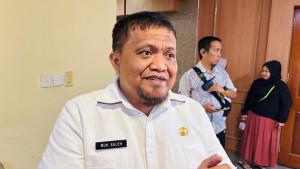 Plt-Kepala-Bppelitbangda-Sulsel-Muh-Saleh-saat-ditemui-di-Gedung-DPRD-Sulsel.jpg