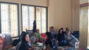 Potret-warga-Makassar-yang-mengungsi-di-masjid-akibat-banjir.jpg