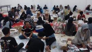 Proses-sortir-surat-suara-di-Aula-KPU-Bulukumba-Kamis-24102024.jpg
