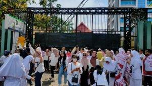 Ratusan-mahasiswa-yang-tergabung-dalam-Aliansi-Perawat-Sulawesi-Selatan.jpg