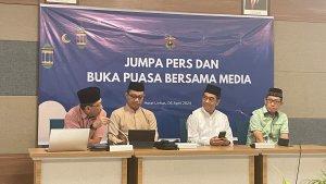 Rektor-Prof-Jamaluddin-Jompa-bersama-Wakil-Rektor-1-00.jpg