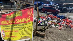 SAMPAH-MENUMPUK-Penampakan-tumpukan-sampah.jpg