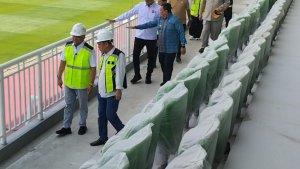 STADION-BJ-HABIBIE-Ilham-Akbar-Habibie-depan-kiri-putra-pertama-Presiden.jpg