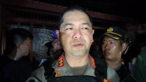 Saat-Kapolrestabes-Makassar-Kombes-Pol-Arya-pimpin-pembubaran.jpg