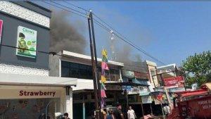 Satu-ruko-di-Jl-Mangga-Kelurahan-Amassanga-terbakar.jpg