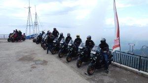 Sejumlah-peserta-touring-Natigate-To-The-Max-saat-berada-di-Lolai-1.jpgSejumlah-peserta-touring-Natigate-To-The-Max-saat-berada-di-Lolai-2.jpgSejumlah-peserta-touring-Natigate-To-The-Max-saat-berada-di-Lolai-3.jpgSejumlah-peserta-touring-Natigate-To-The-Max-saat-berada-di-Lolai-4.jpg