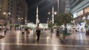 Suasana-di-Masjid-Nabawi-Madinah-usai-Salat-Magrib-2.jpg
