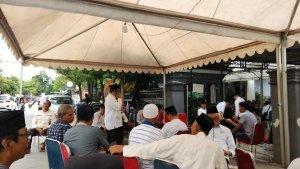 Suasana-duka-menyelimuti-kediaman-mantan-Ketua-Yayasan-Wakaf-UMI-HM-Mokhtar-Noorjaya-m.jpg