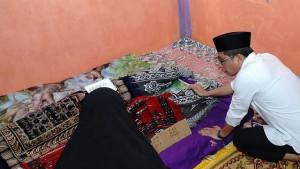 Wakil-Bupati-Soppeng-Selle-KS-Dalle-saat-melayat2025.jpg