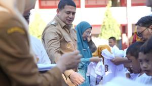 Wali-Kota-Makassar-Munafri-Arifuddin-dan-Ketua-TP-PKK-Kota-Makassar.jpg