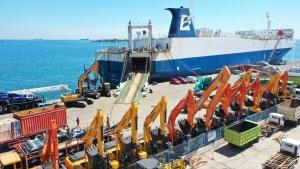 aktivitas-di-terminal-peti-kemas-makassar.jpg